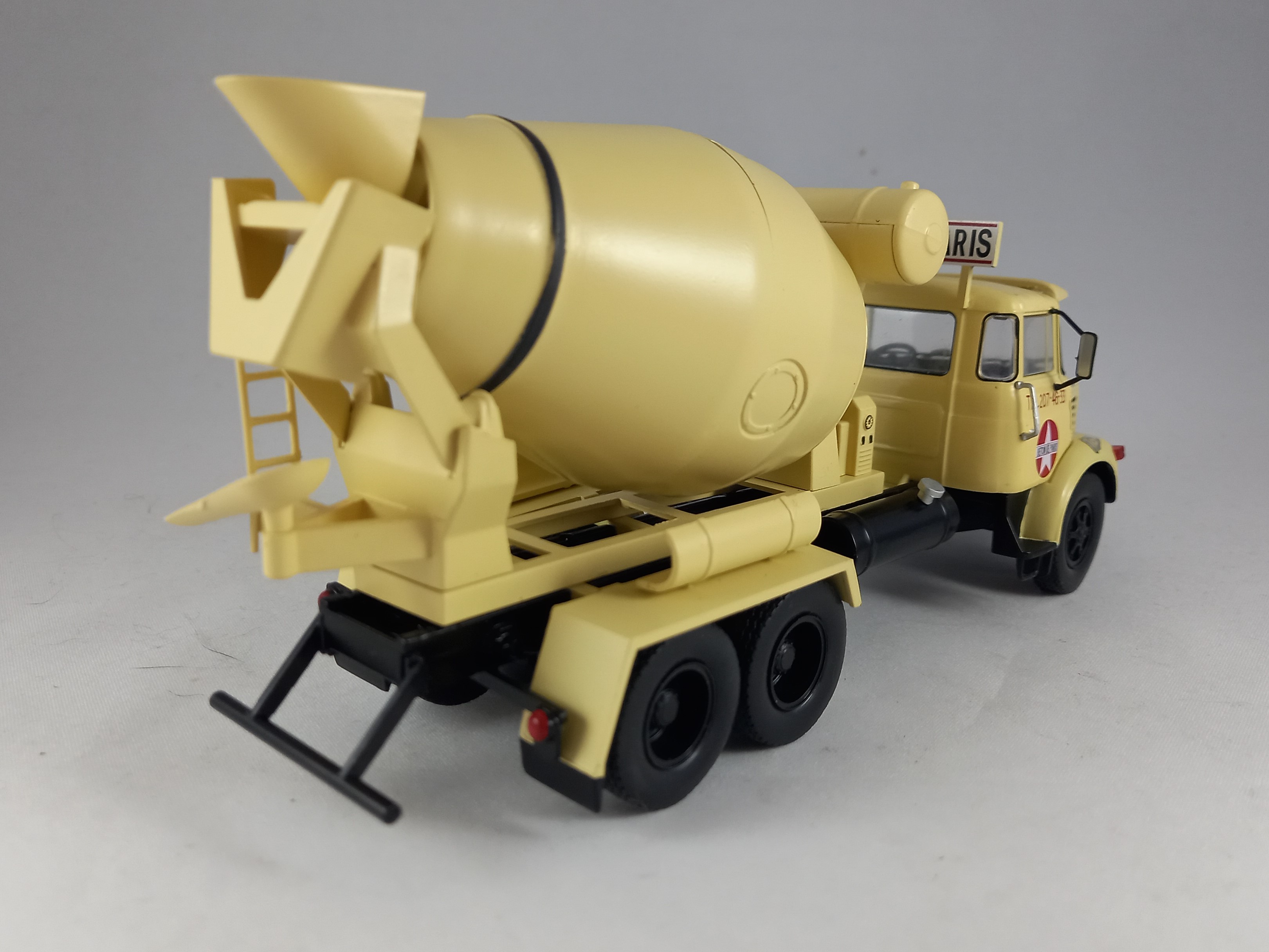 Berliet PMH 12 6x4 mix 1:43