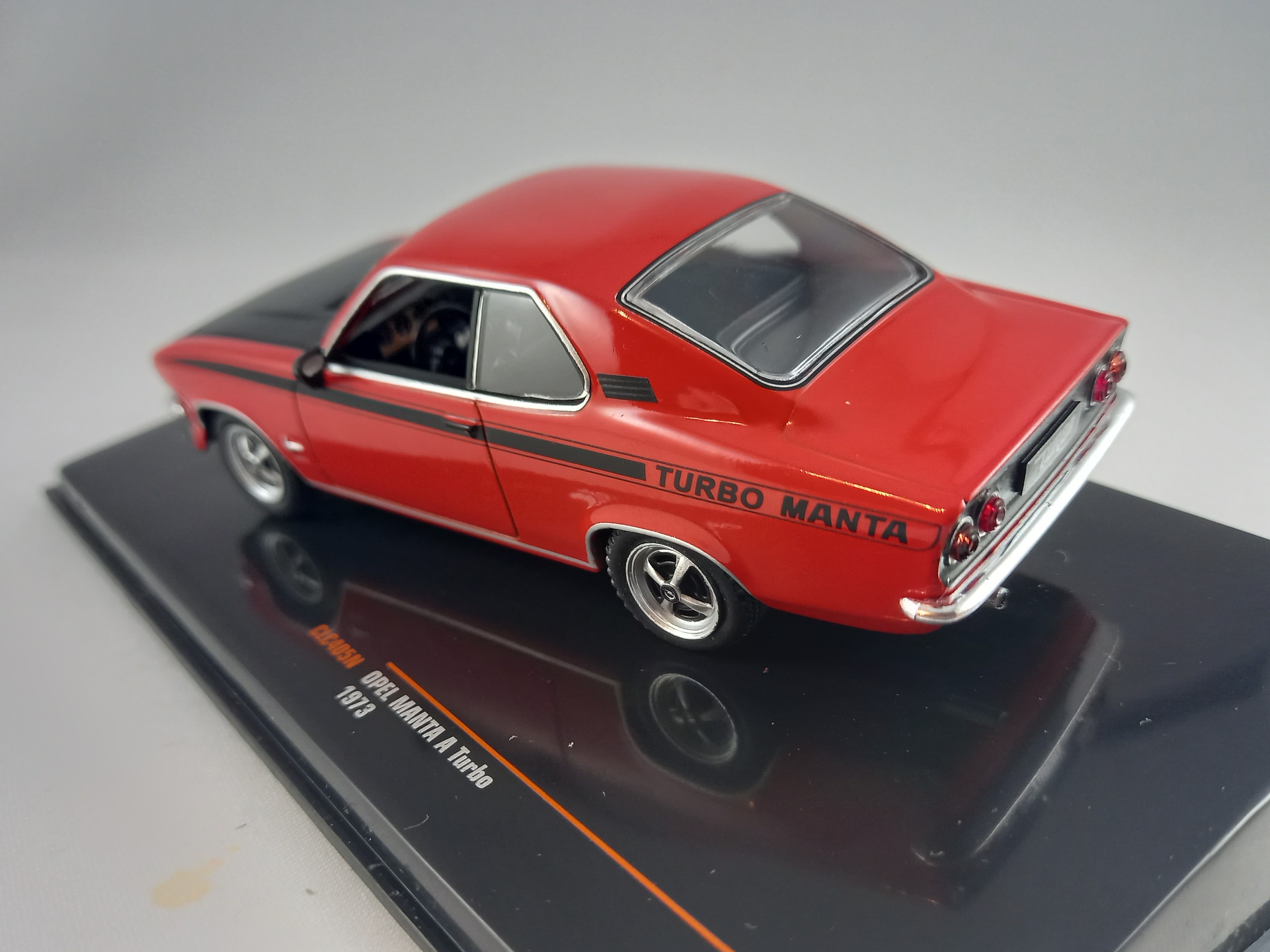 Opel Manta A Turbo 1:43 IXO