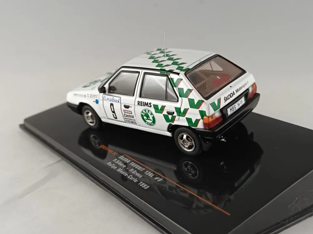 Škoda Favorit No.9, Sibera, rallye Monte Carlo 1993 1:43 IXO