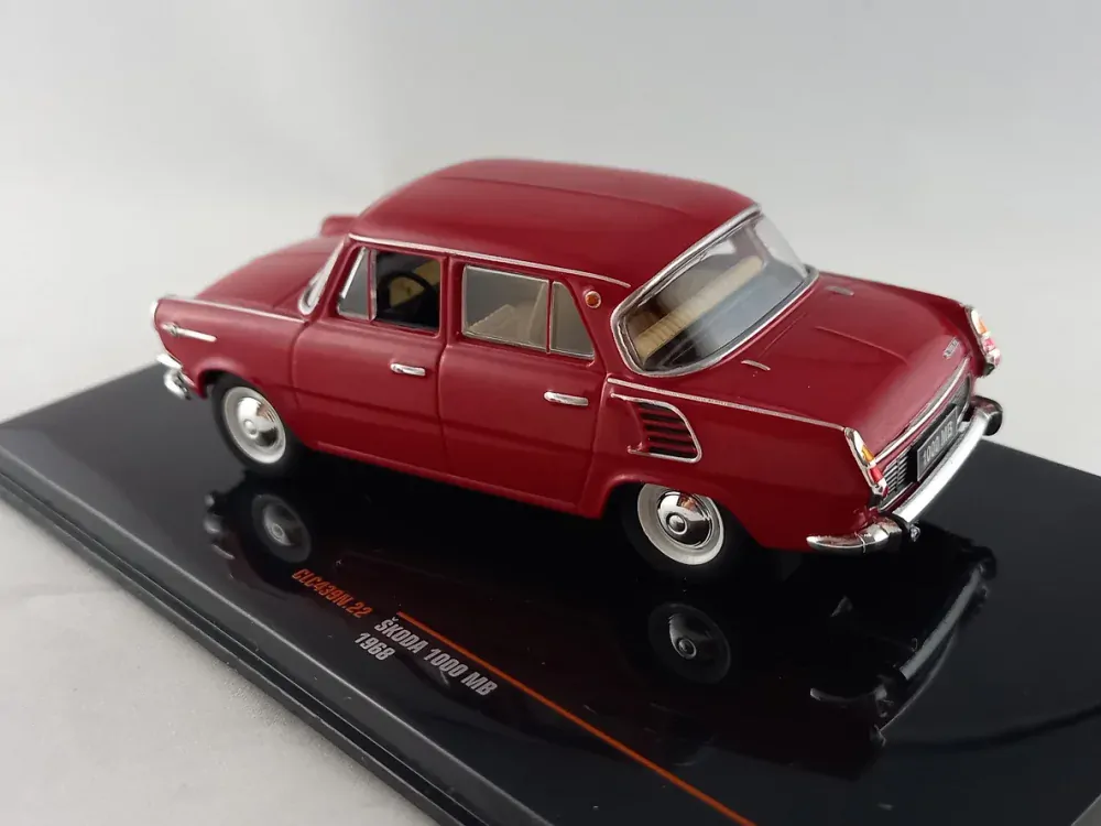 Škoda 1000 MB 1:43 IXO