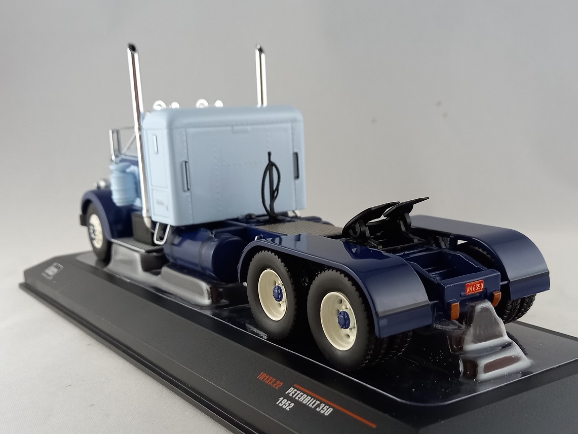 Peterbilt 350 1:43 IXO