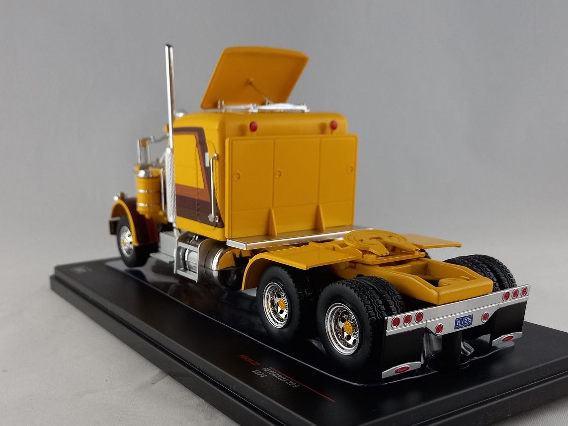 Peterbilt 359 1:43 IXO