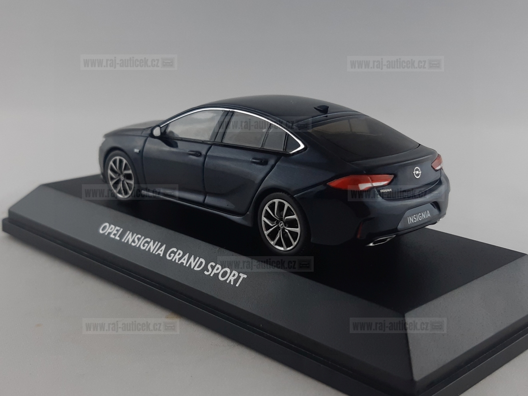Opel Insignia Grand Sport 1:43 iscale