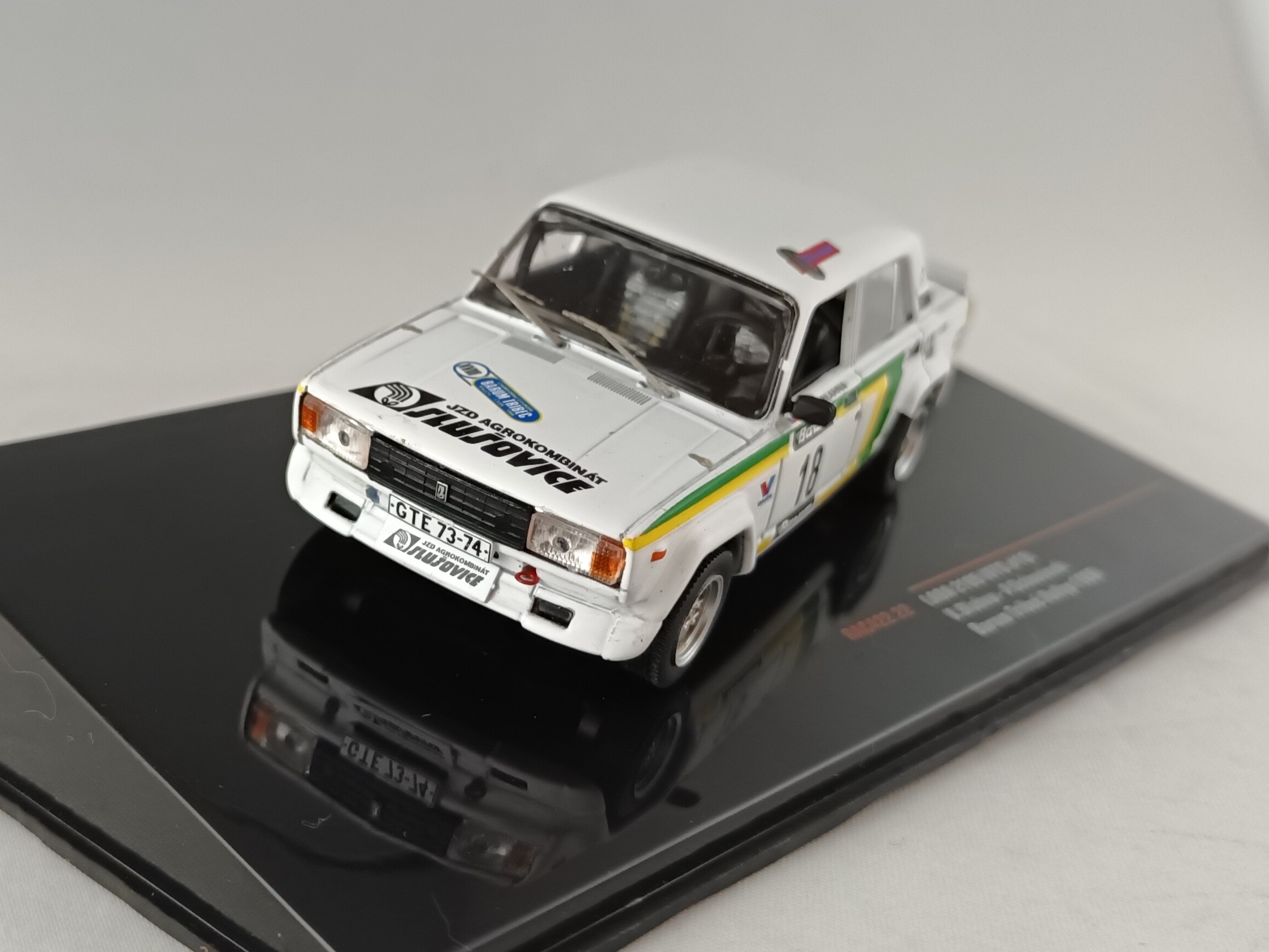 Lada 2105 VFTS, No.18, Blahna, Barum Tríbeč rallye 1988 1:43 IXO