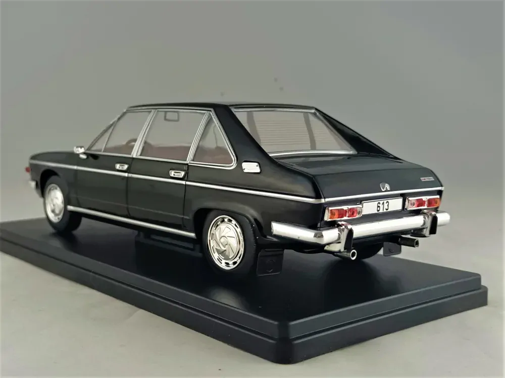 Tatra 613 1:24 Whitebox