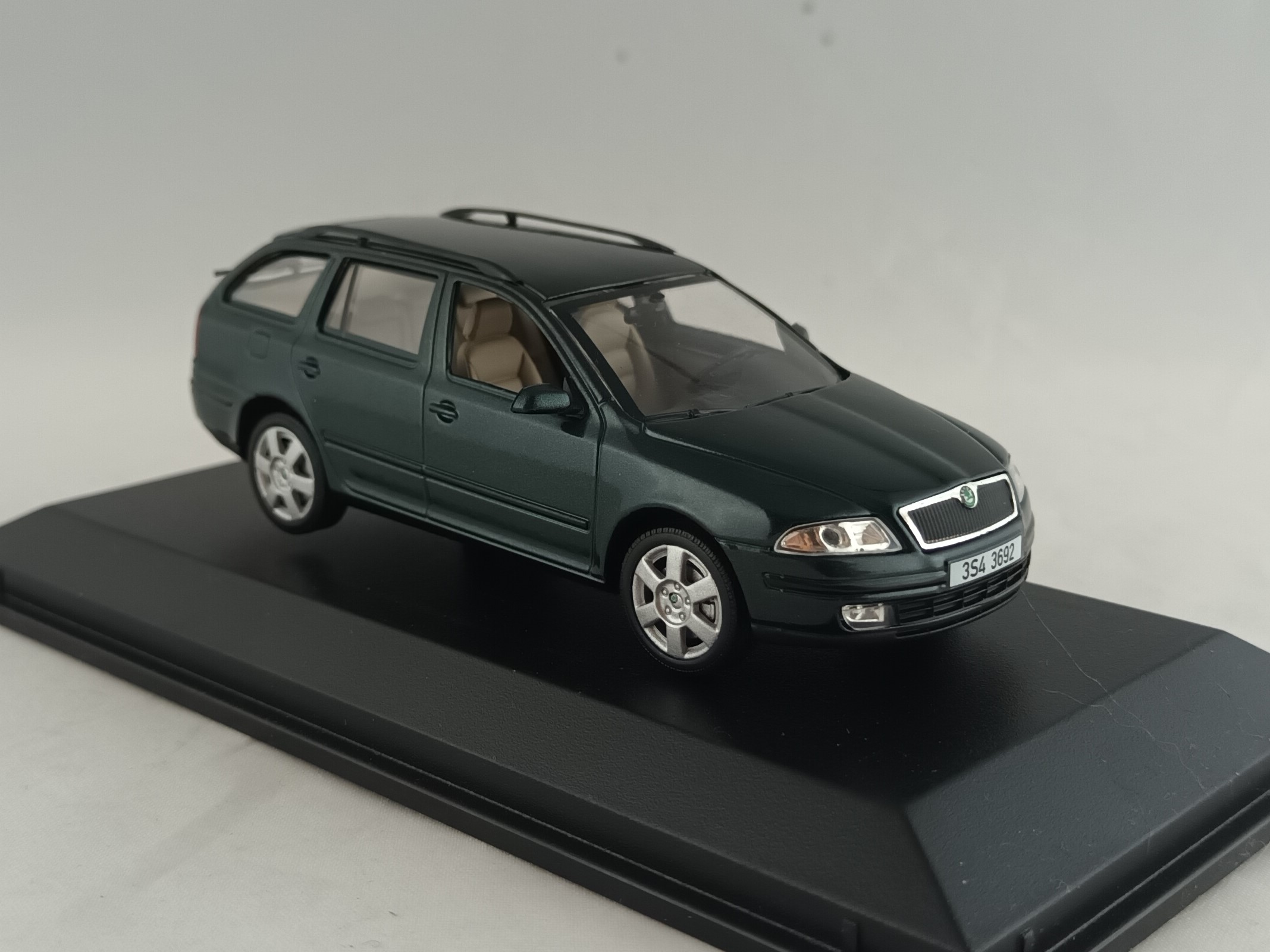 Škoda Octavia Combi 1:43 Norev