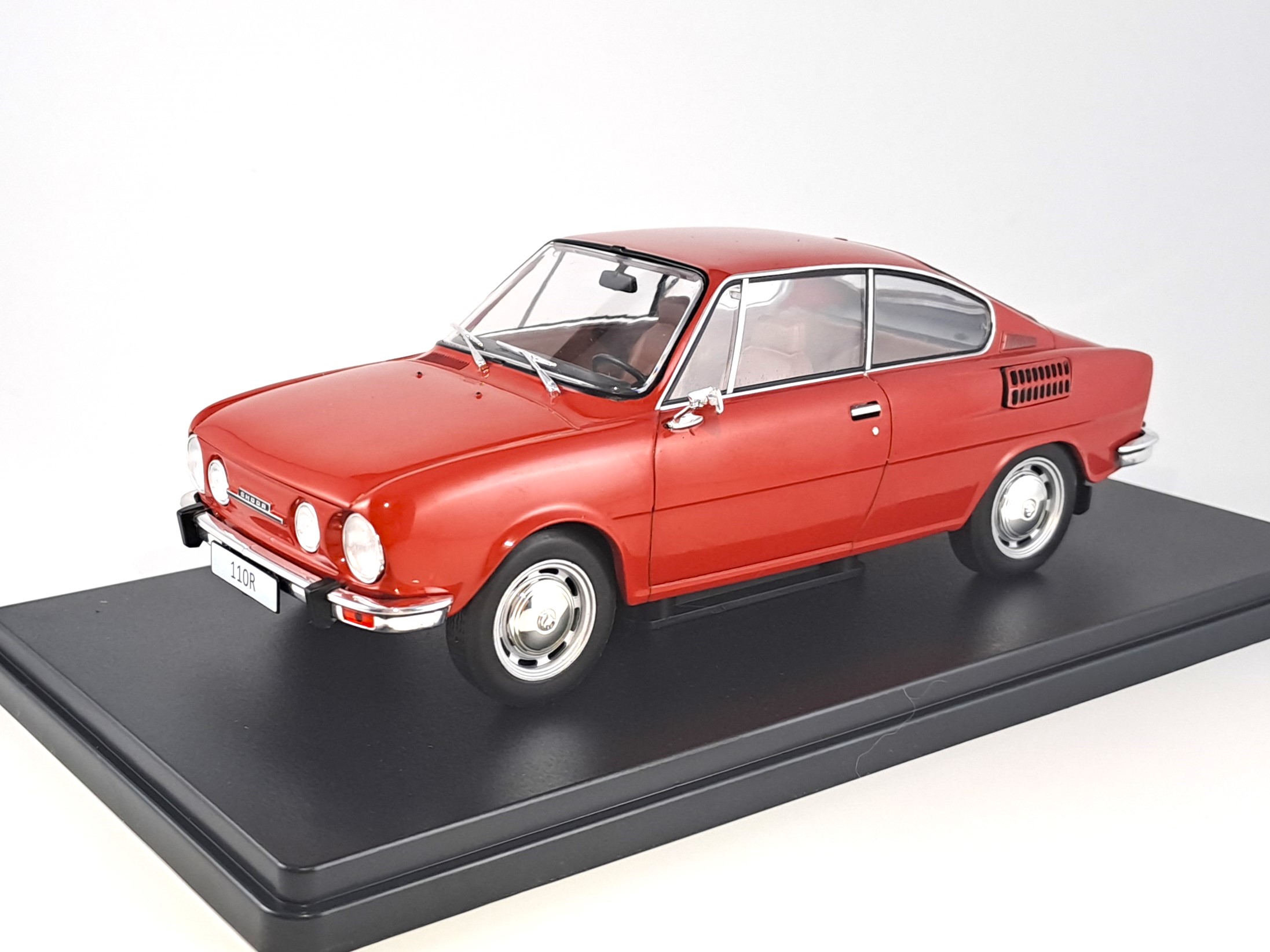 Škoda 110R 1970 1:24 Whitebox