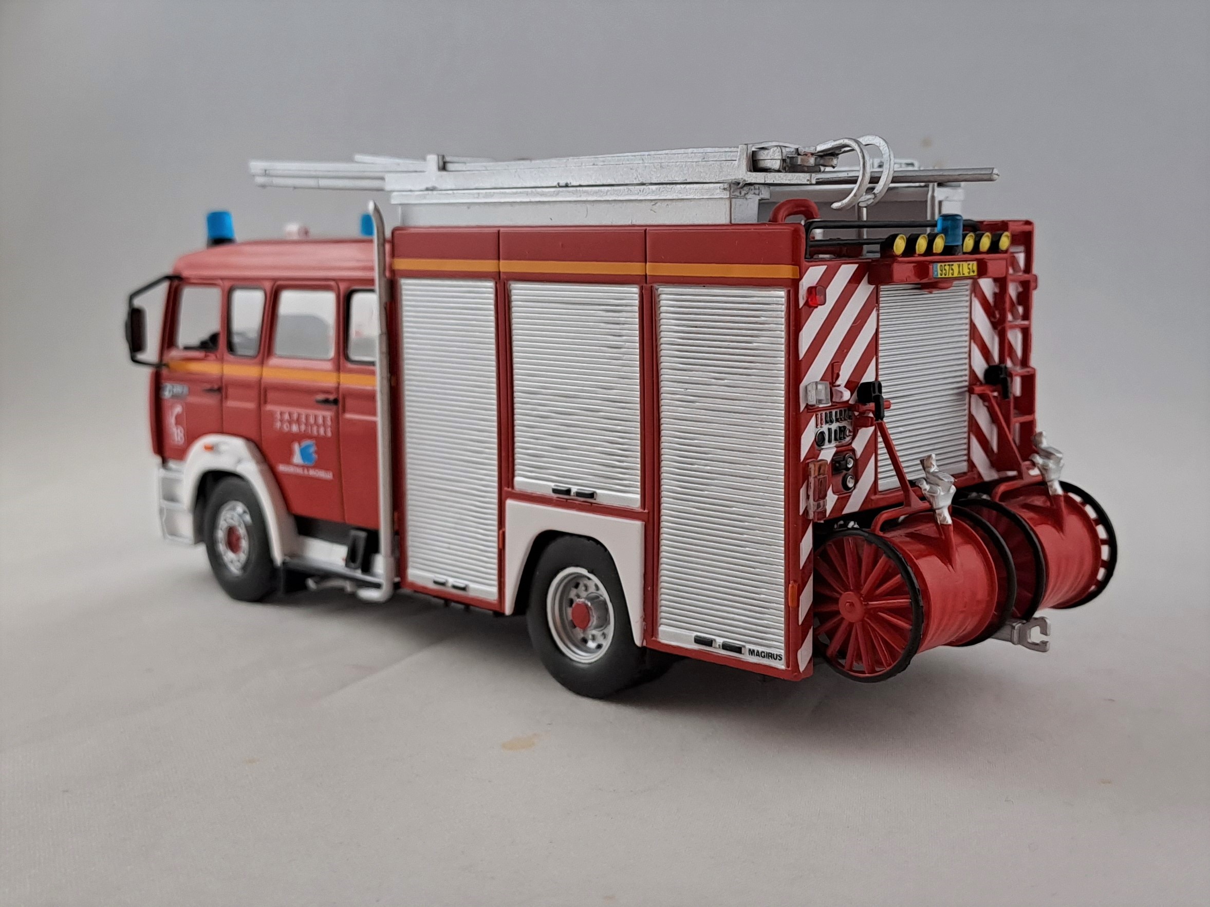Renault G270 Double Cabine hasiči 1:43