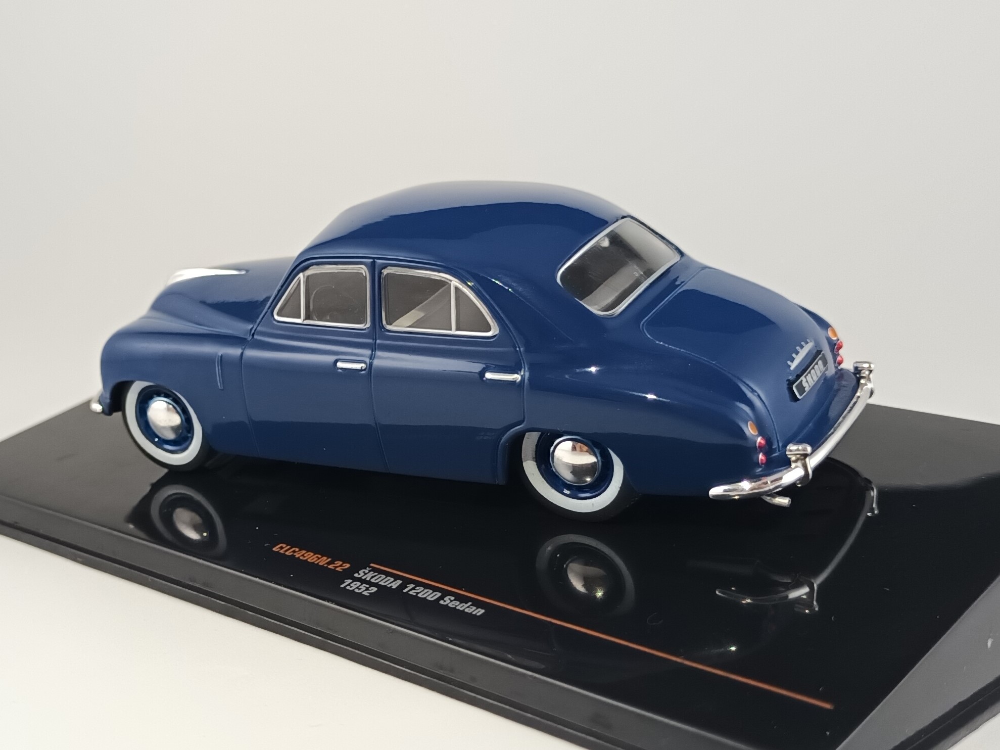 Škoda 1200 1952 1:43 IXO