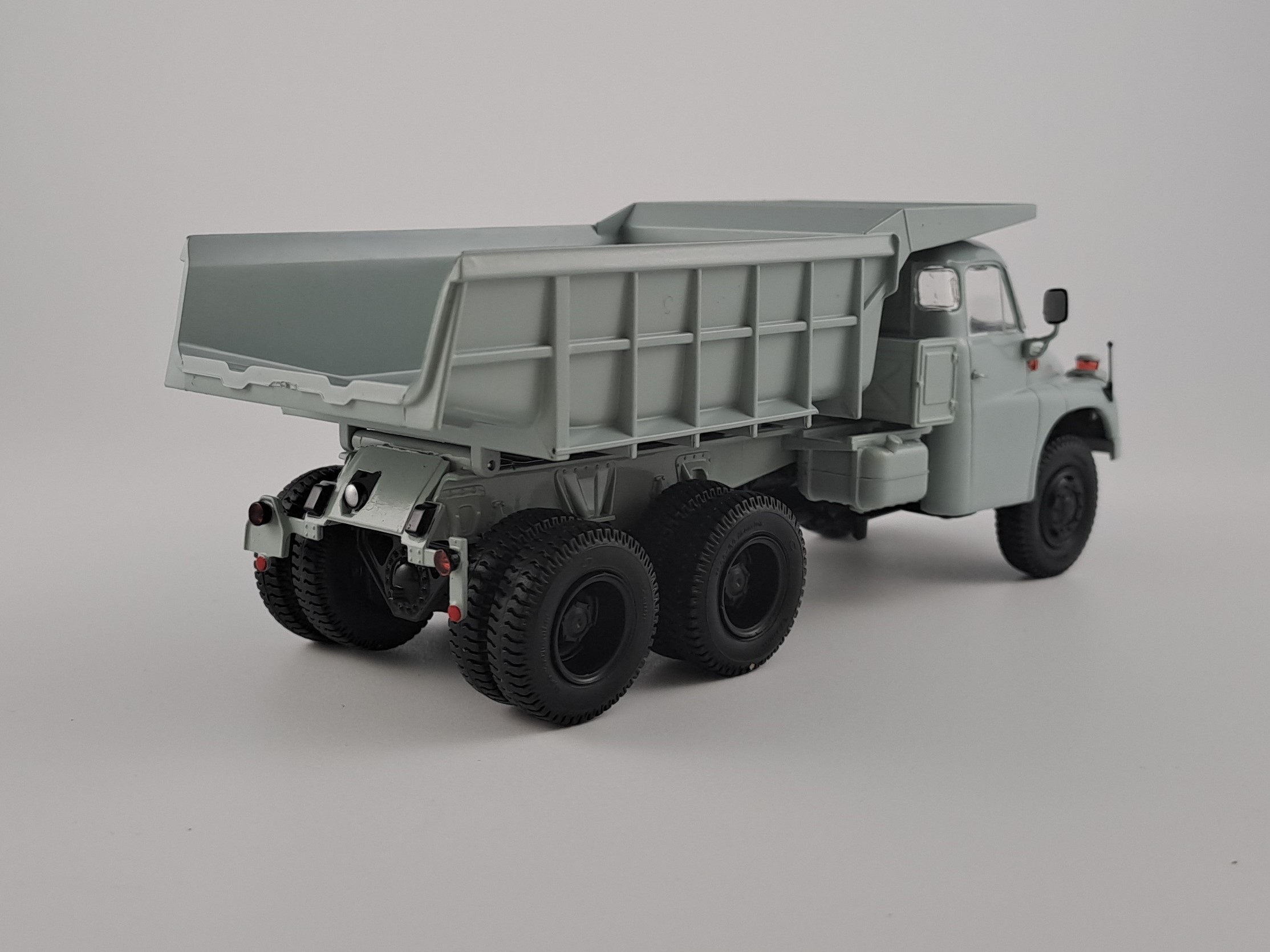 Tatra T138 S1 dumper šedý 1:43 Auto Historia