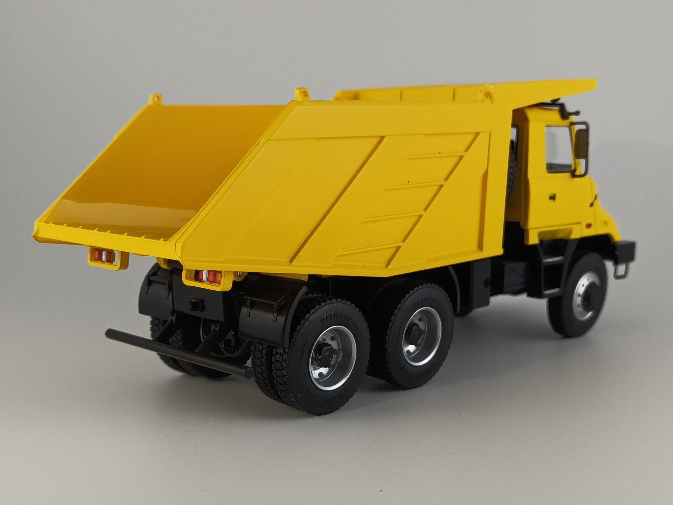 Tatra T163 Jamal žlutý 1:43 Auto Historia