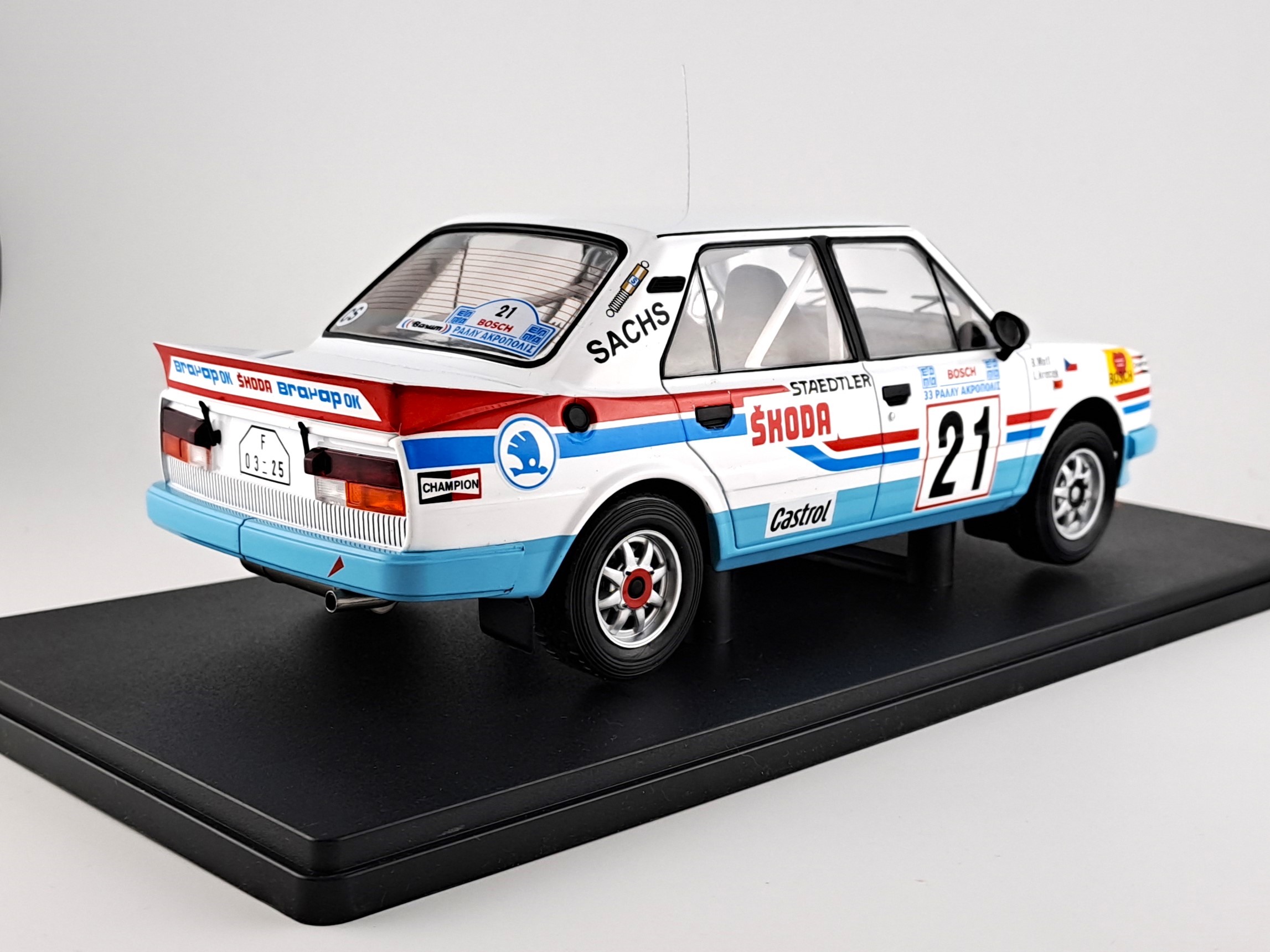 Škoda 130 LR, No.21, WRC, Rally Acropolis, L.Krecek/B.Motl, 1986 1:18 IXO