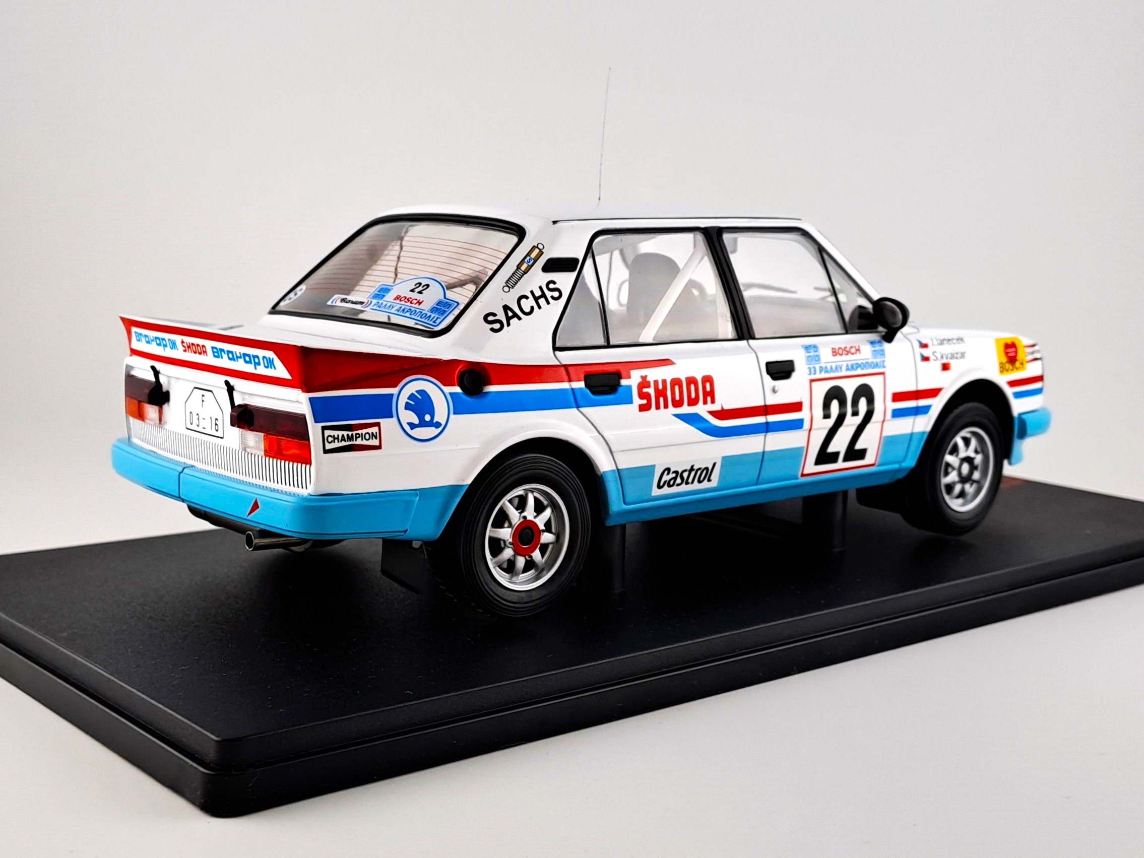 Škoda 130 LR, No.22, WRC, Rally Acropolis, S.Kvaizar/J.Janecek, 1986 1:18 IXO