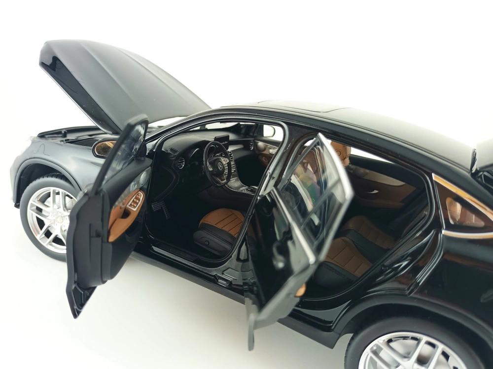 Mercedes GLC Coupe (C253) 1:18 iScale