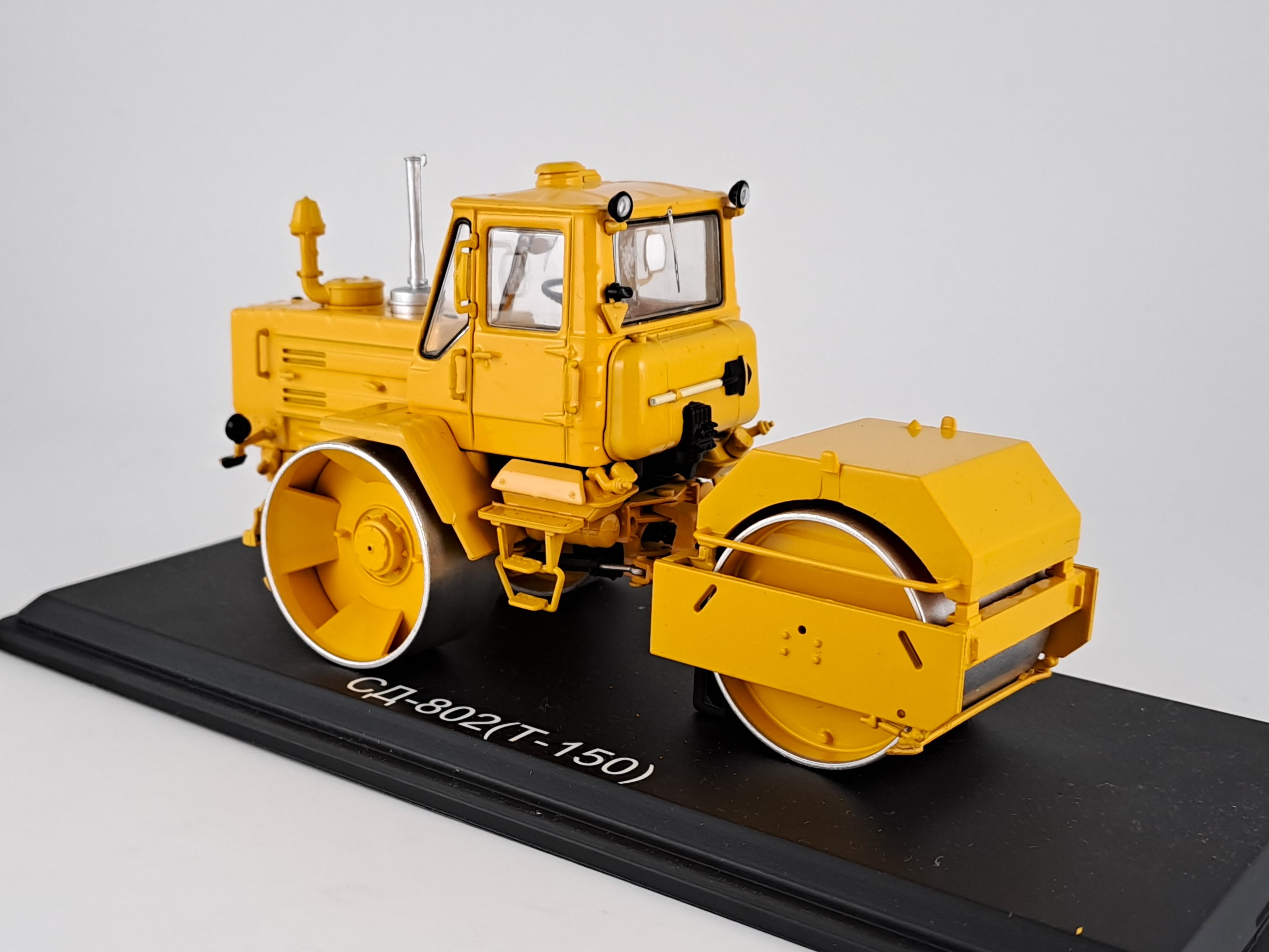válec SD-802 1:43 Start Scale Models