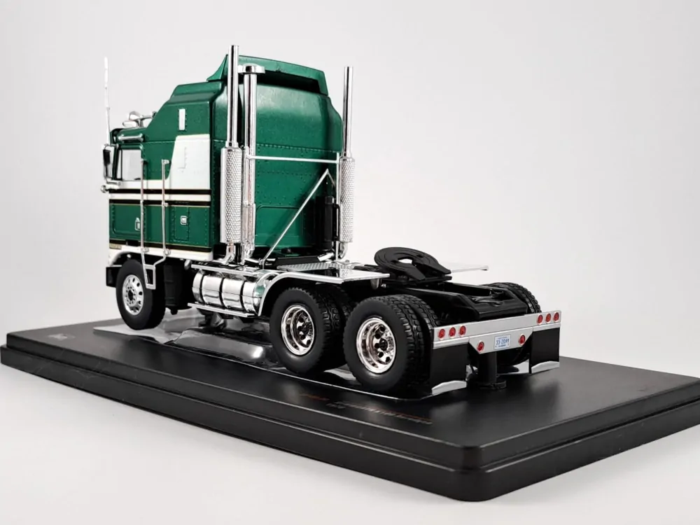 Kenworth K100 Aerodyne 1976 1:43 IXO