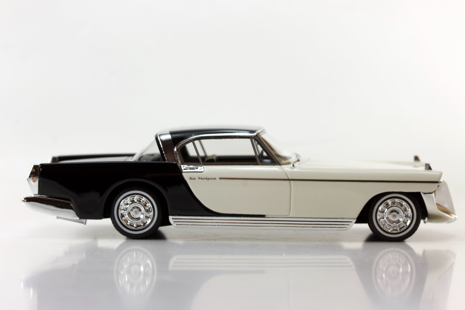 Cadillac Series 60 Die Valkyrie by Brooks Stevens 1:43 Brausi