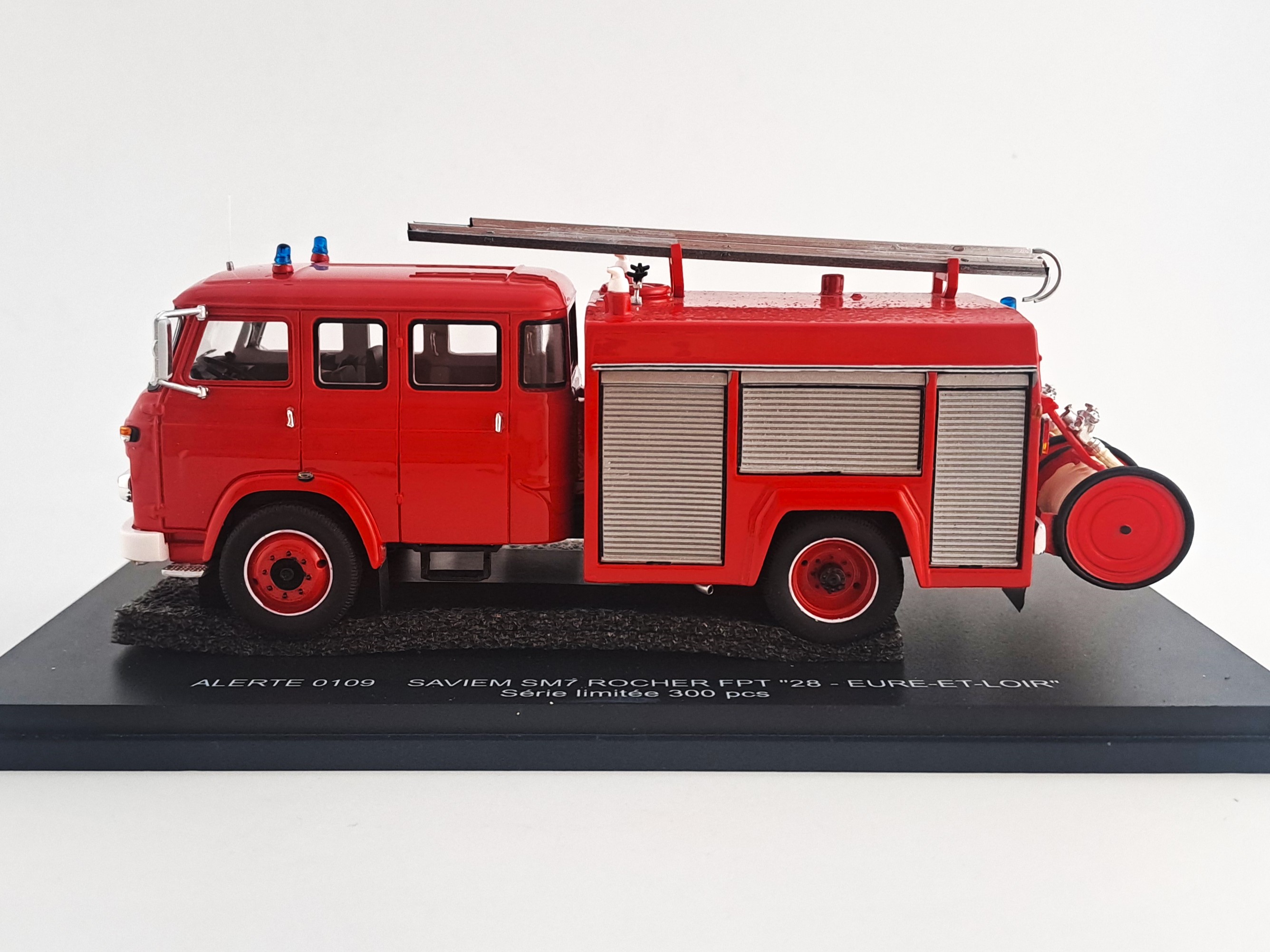 Saviem SM7 Rocher FPT Sides 1:43 Alerte