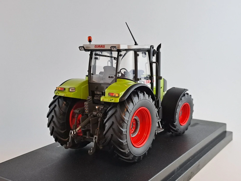 Claas Ares 816RZ 1:32 Universal Hobbies