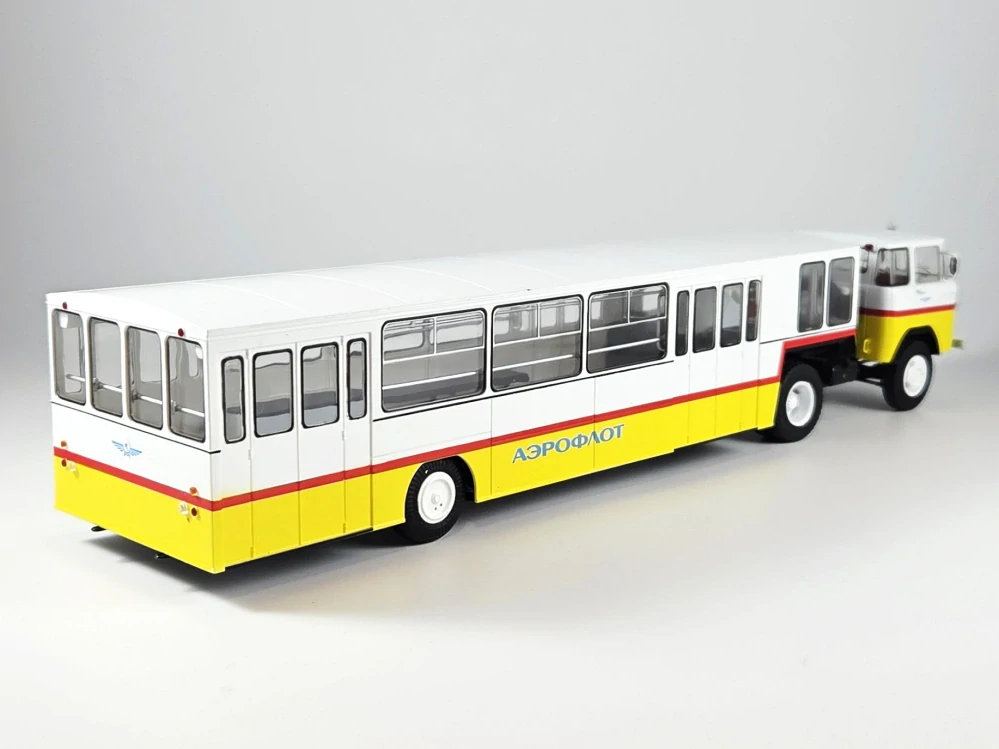 Letištní autobus KAZ-608 Aeroflot 1:43 SSM