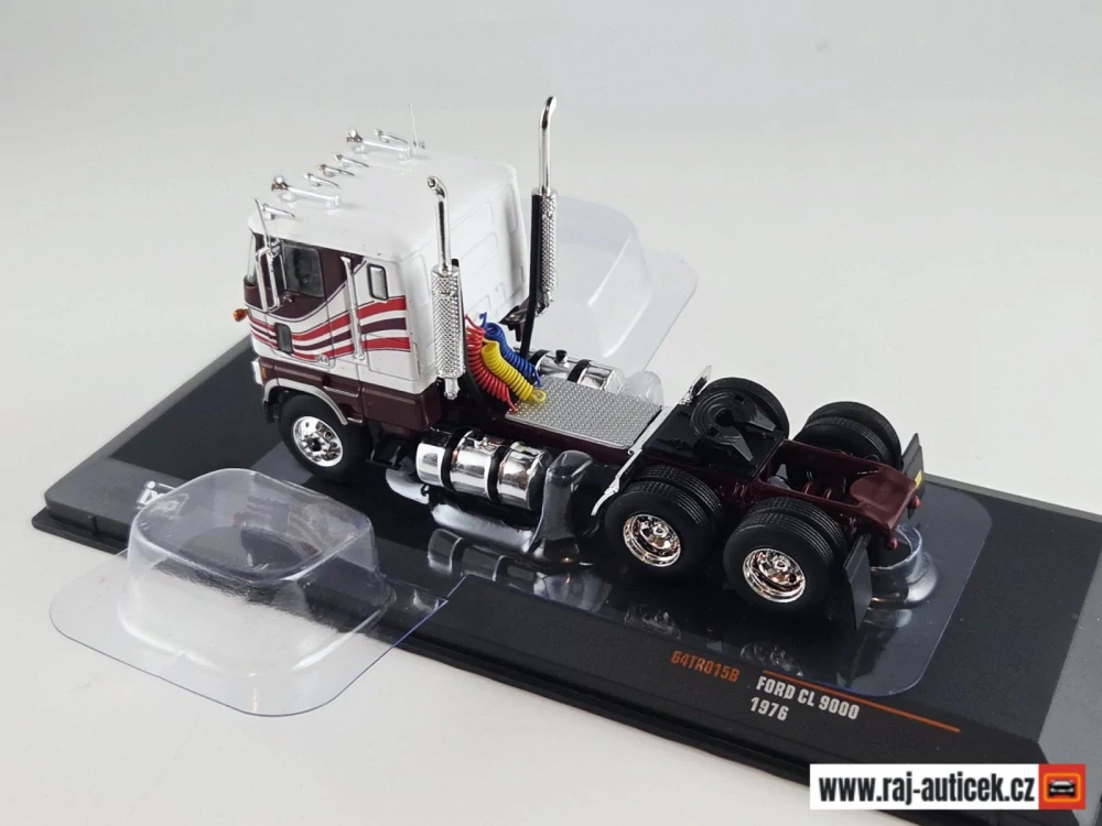 Ford CL 9000 1976 1:64 IXO