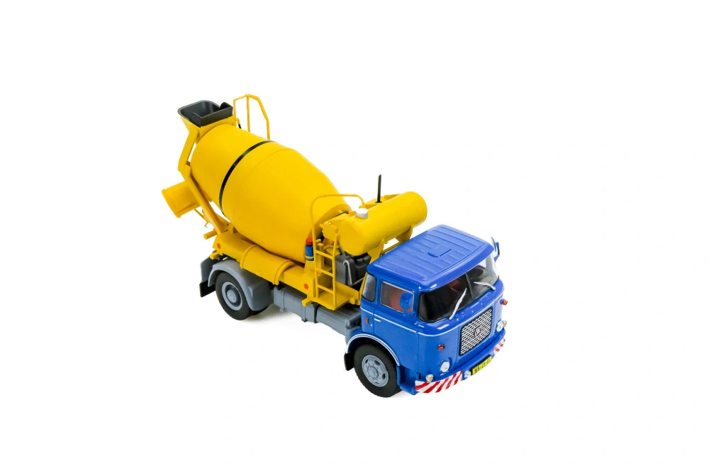 Škoda 706 MTSP 27 1:43 IXO