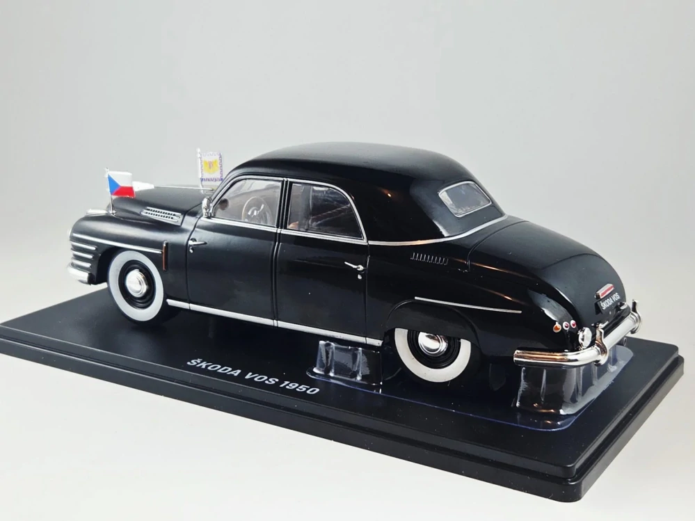 Škoda VOS 1:24 časopis Nadčasové Ikony no.8 s modelem