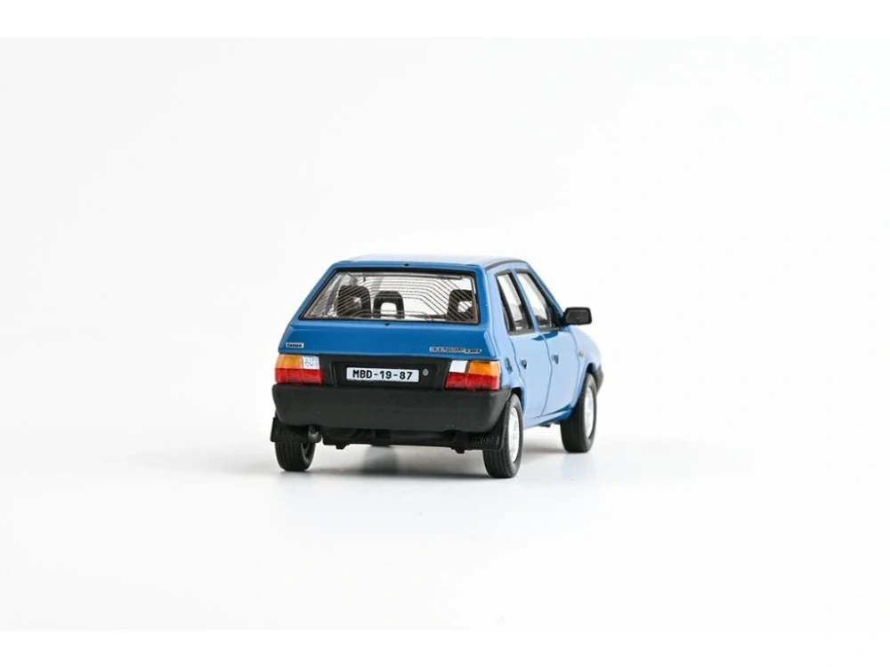 Škoda Favorit 136L (1988) - Modrá Škoda 1:43 Abrex