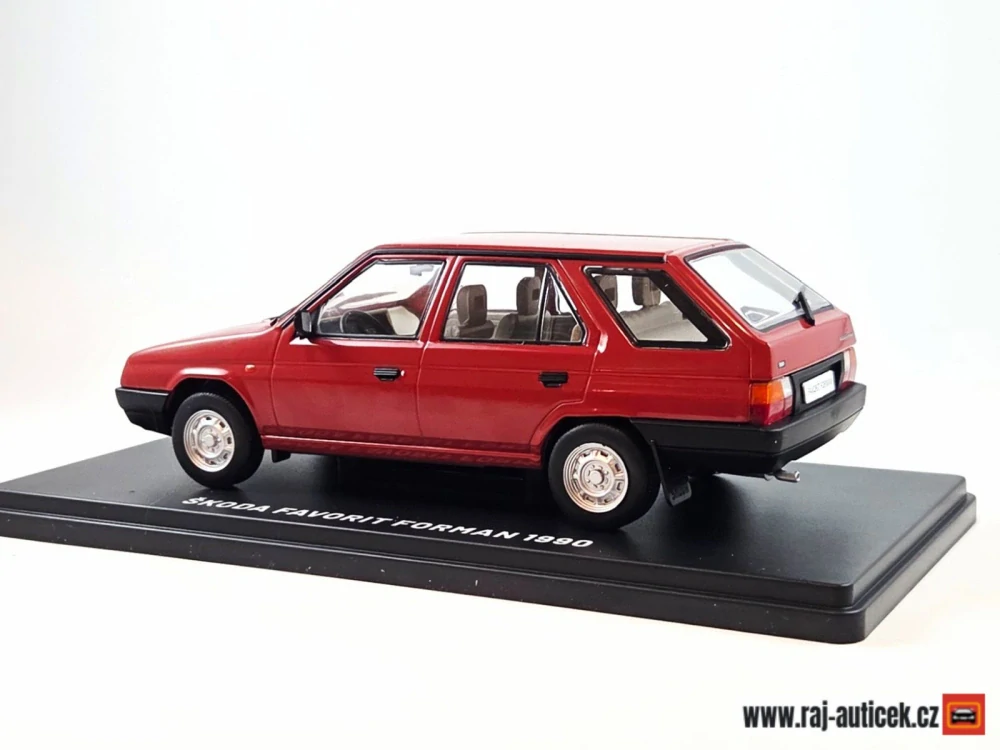 Škoda Forman 1:24 časopis Nadčasové Ikony s modelem