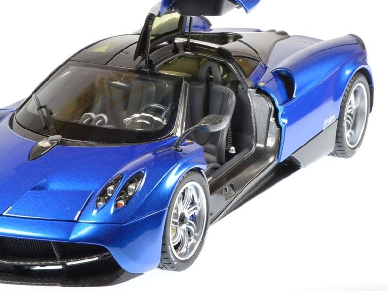 Pagani Huayra 1:18 Welly
