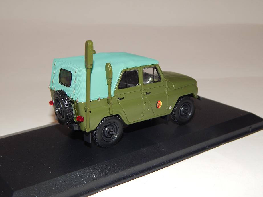 UAZ 469 rádio verze, R1125