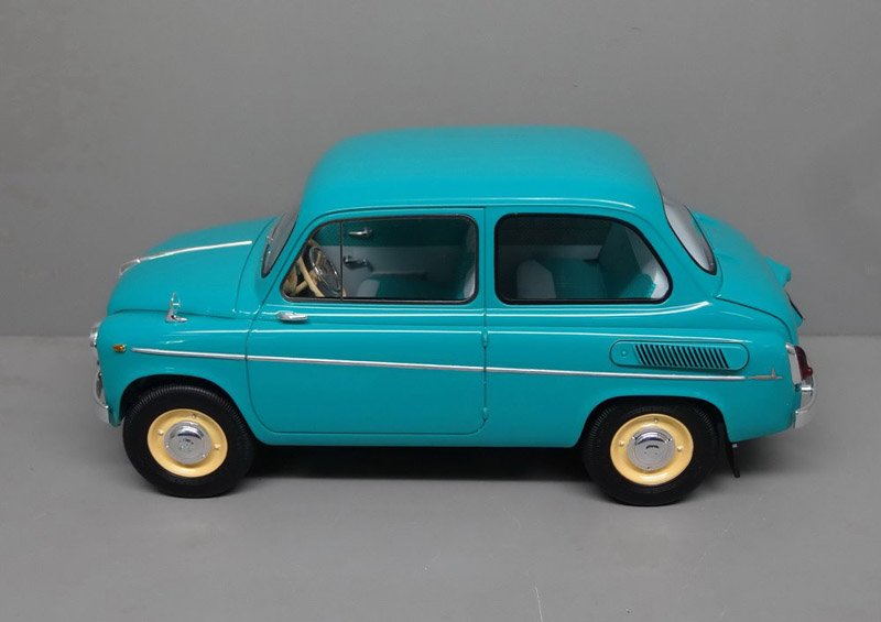 Záporožec ZAZ 965A Jalta 1:18 Premium Scale Models