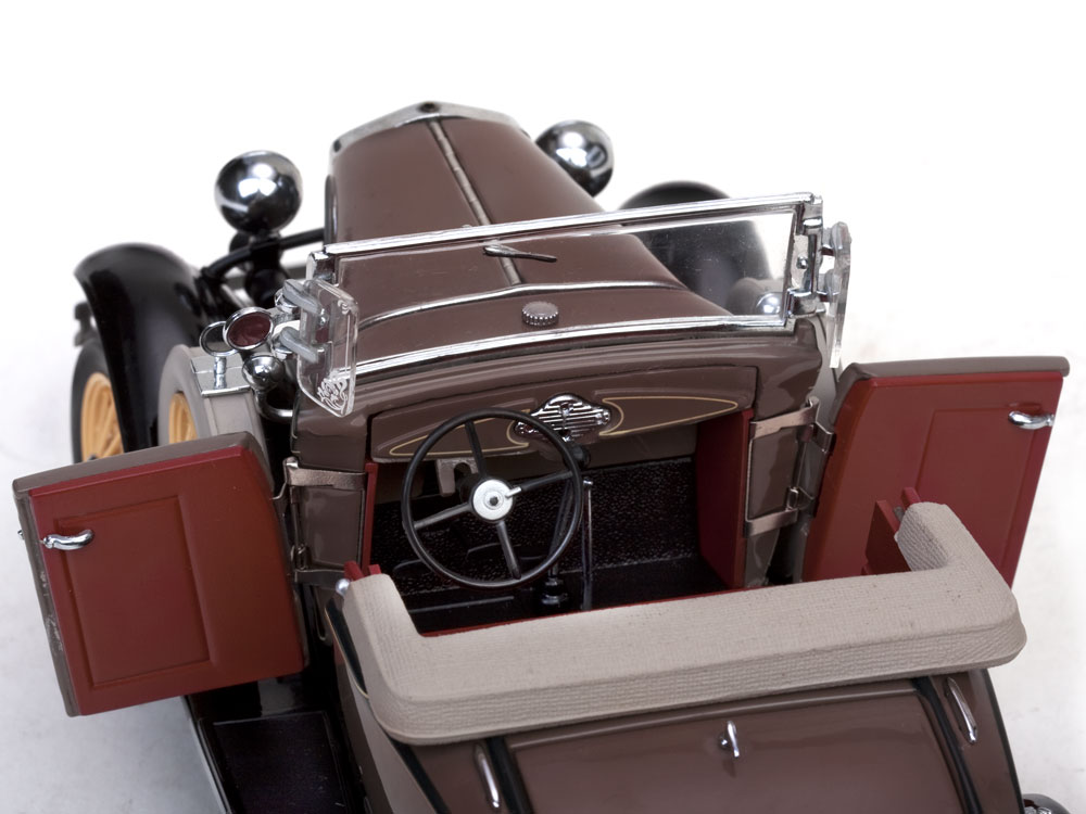 Ford T-Model Roadster 1:18 Sun Star