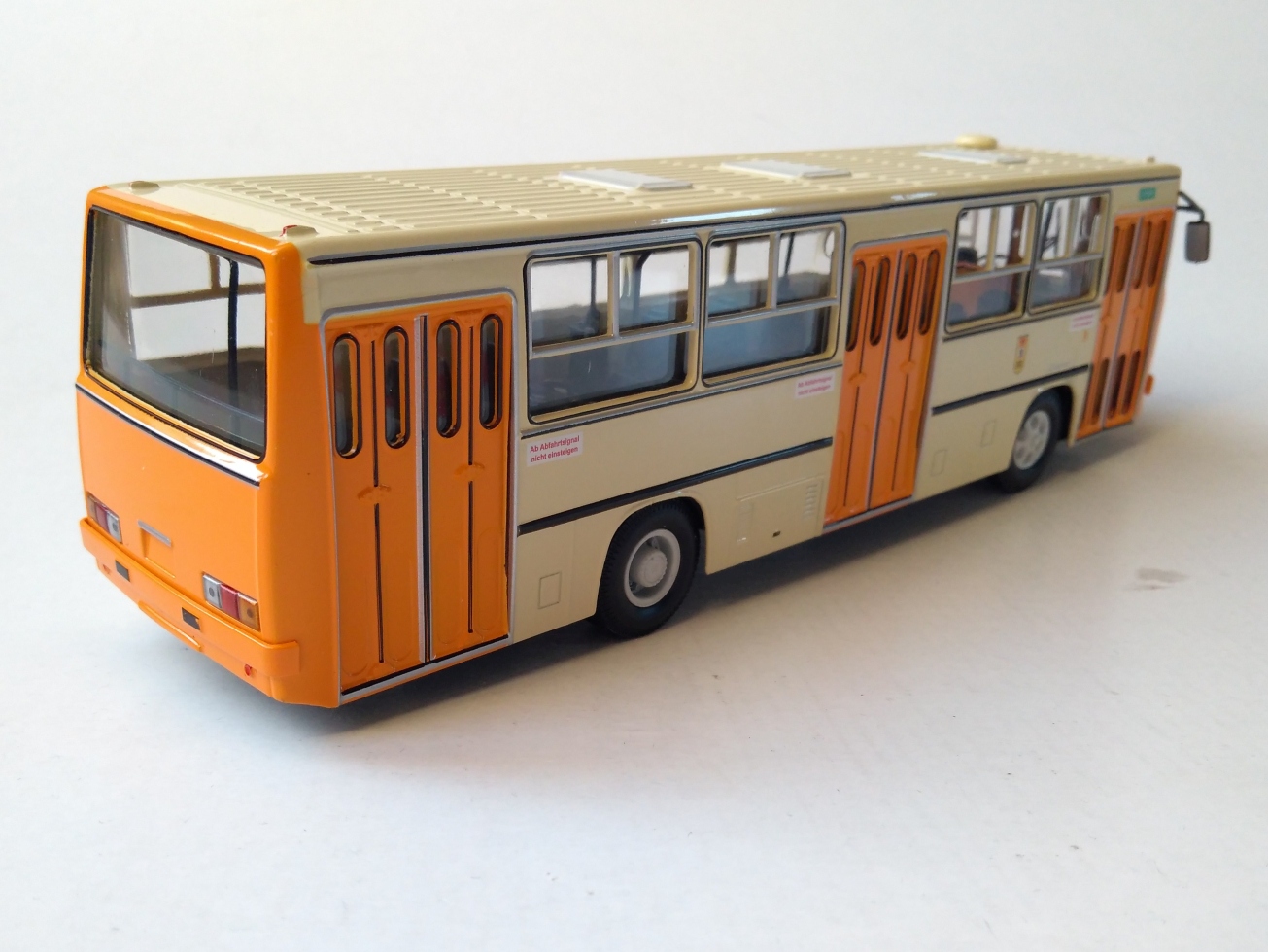 Ikarus 260 Berlín 1:43 Premium ClassiXXs