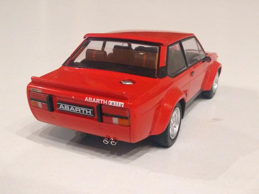 Fiat 131 Abarth 1:18 IXO