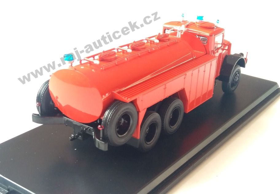 Tatra 111 C hasiči 1:43 SSM