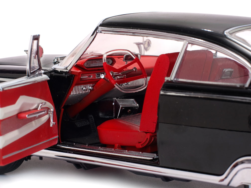 Plymouth Fury Hard Top 1:18 Sun Star