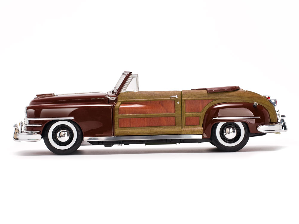 Chrysler Town & Country 1:18 Sun Star
