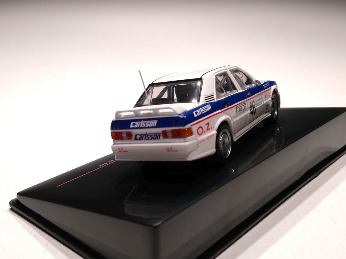 Mercedes 190E 2.3-16V, No.46 Vojtěch 1986 1:43 IXO