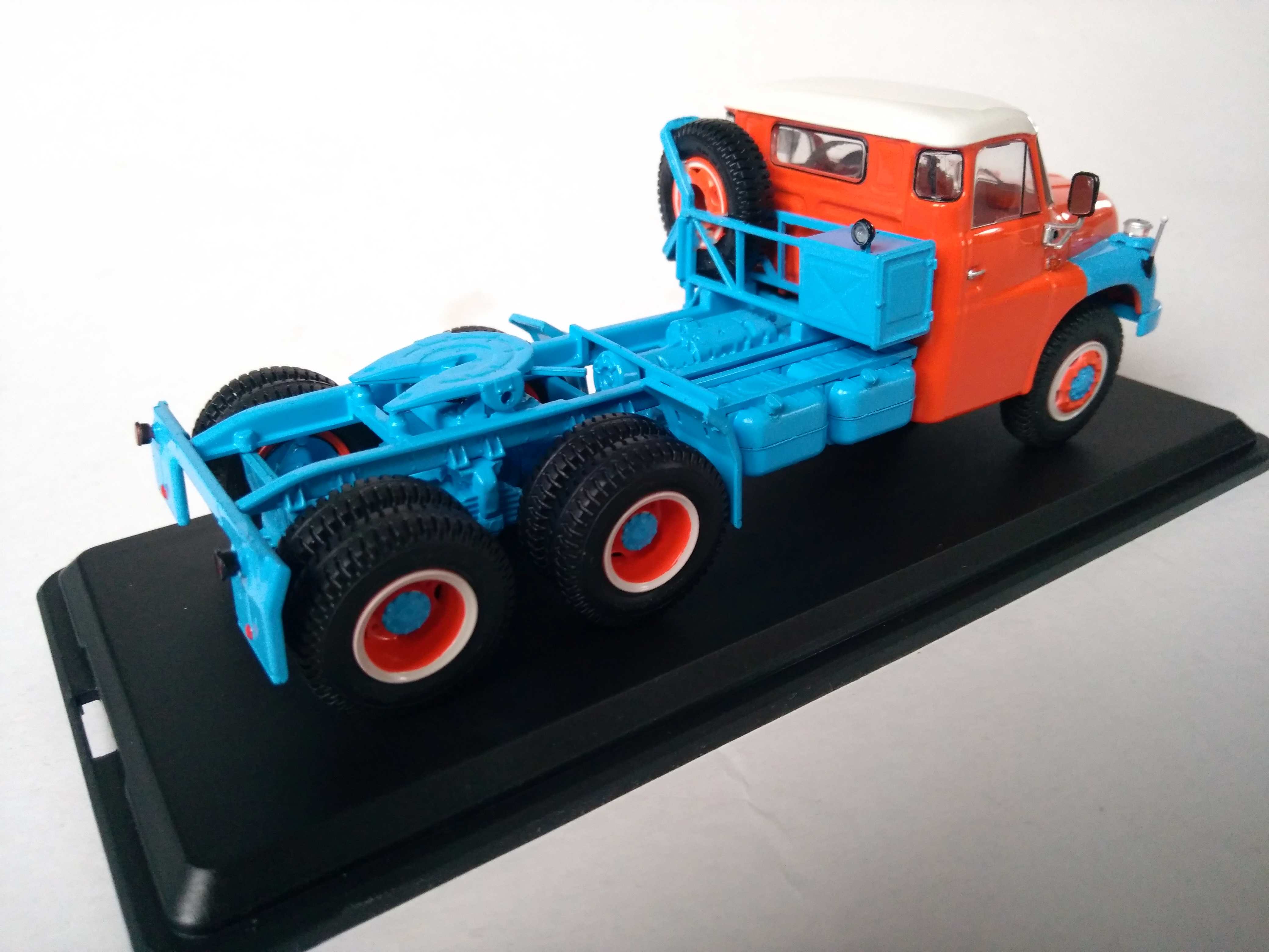 Tatra T148 tahač 1:43 Premium ClassiXXs
