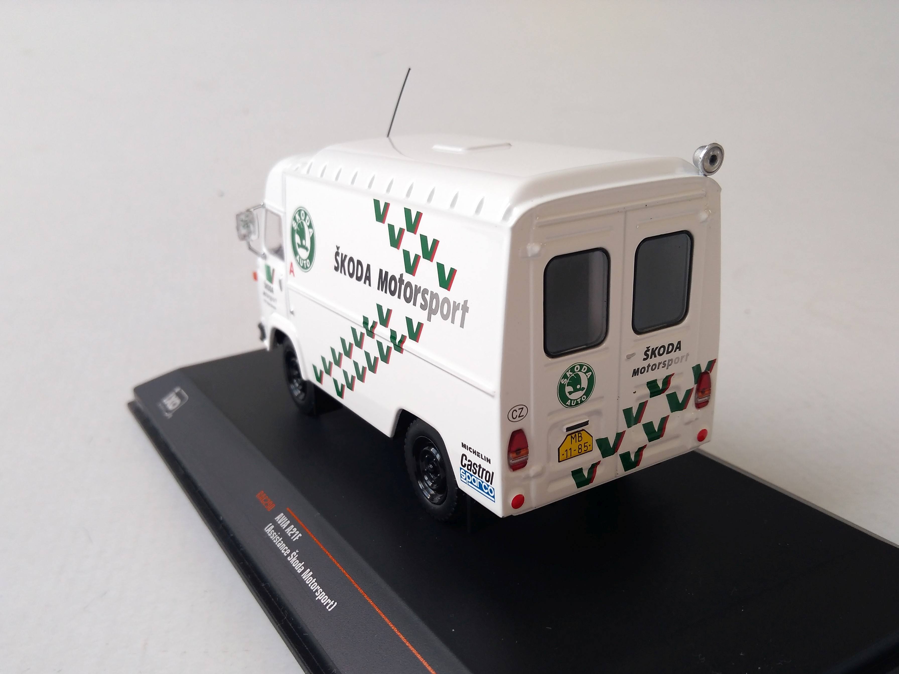 Avia A21F doprovodný vůz Škoda Motorsport 1:43 IXO