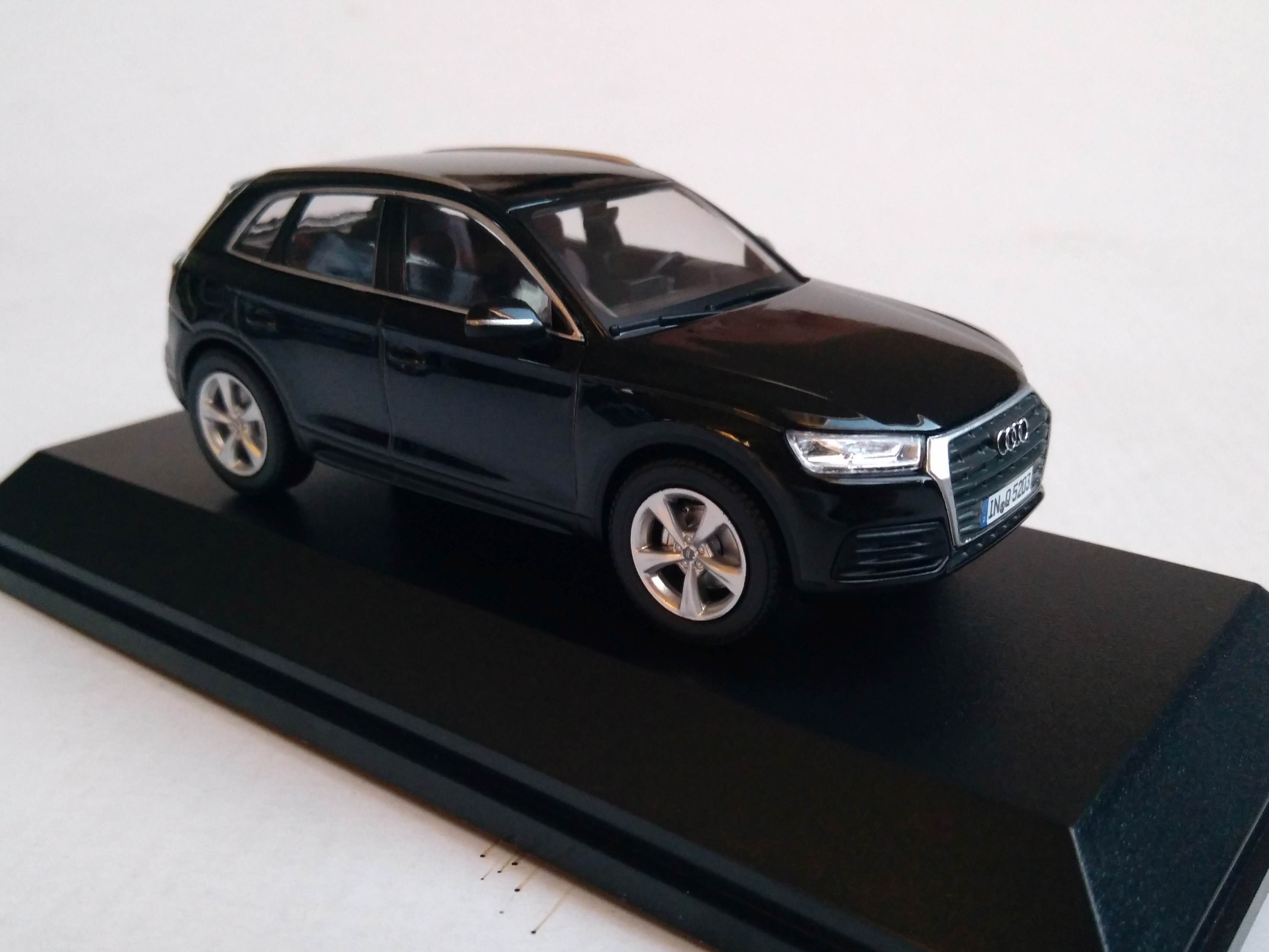 Audi Q5 1:43 iscale