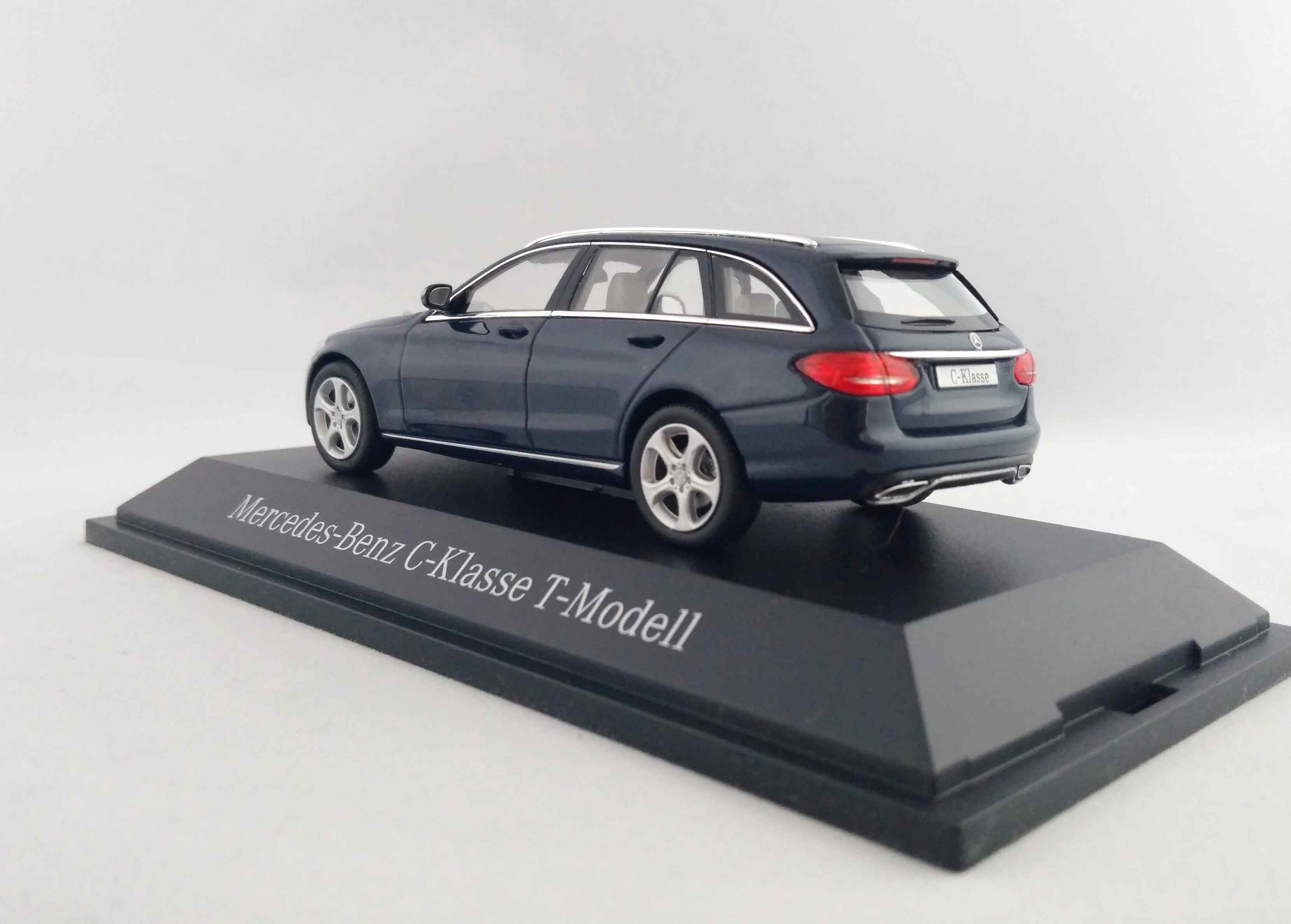 Mercedes třídy C kombi (S205) 1:43 Norev