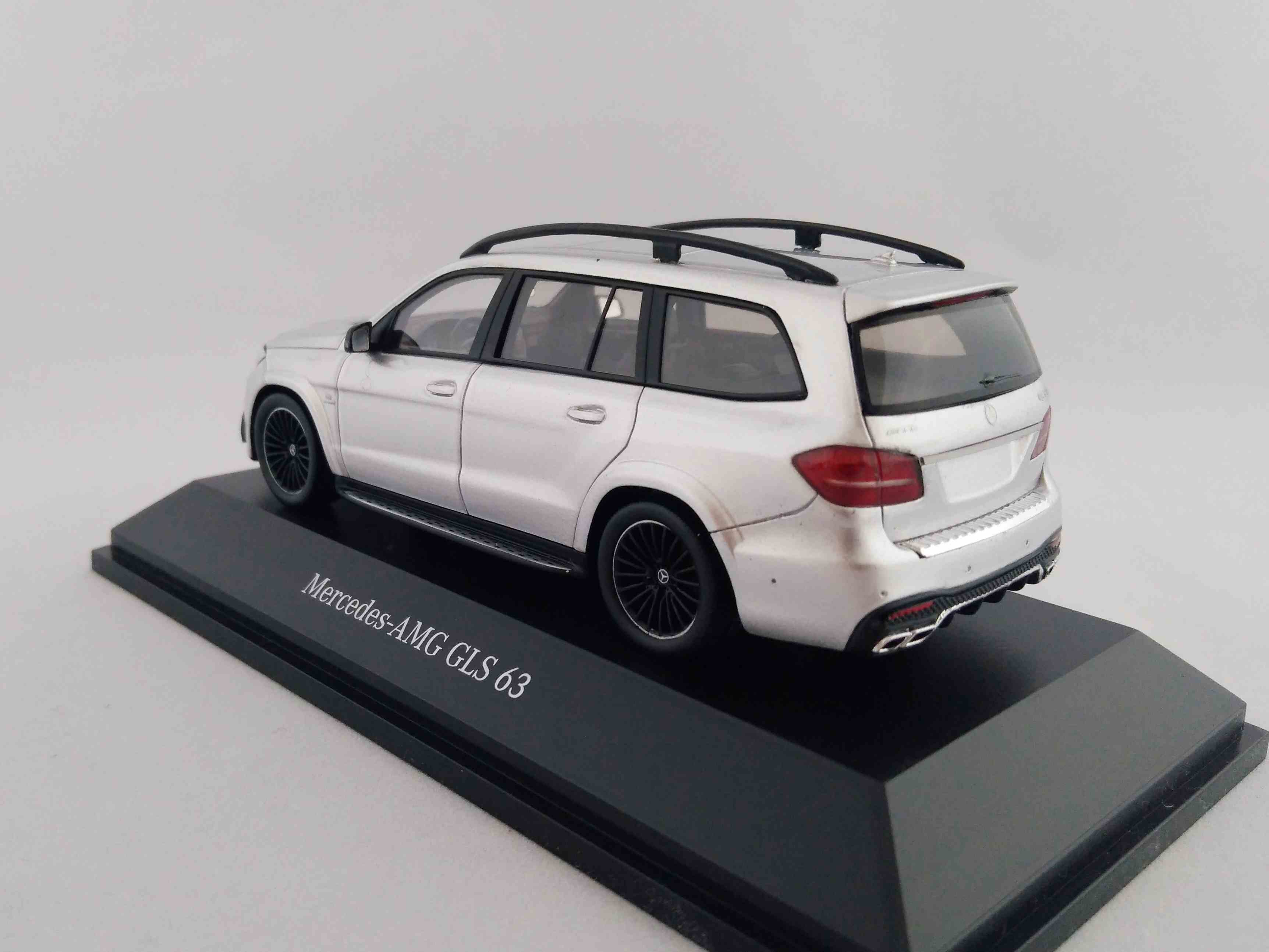 Mercedes-AMG GLS 63 1:43 Spark