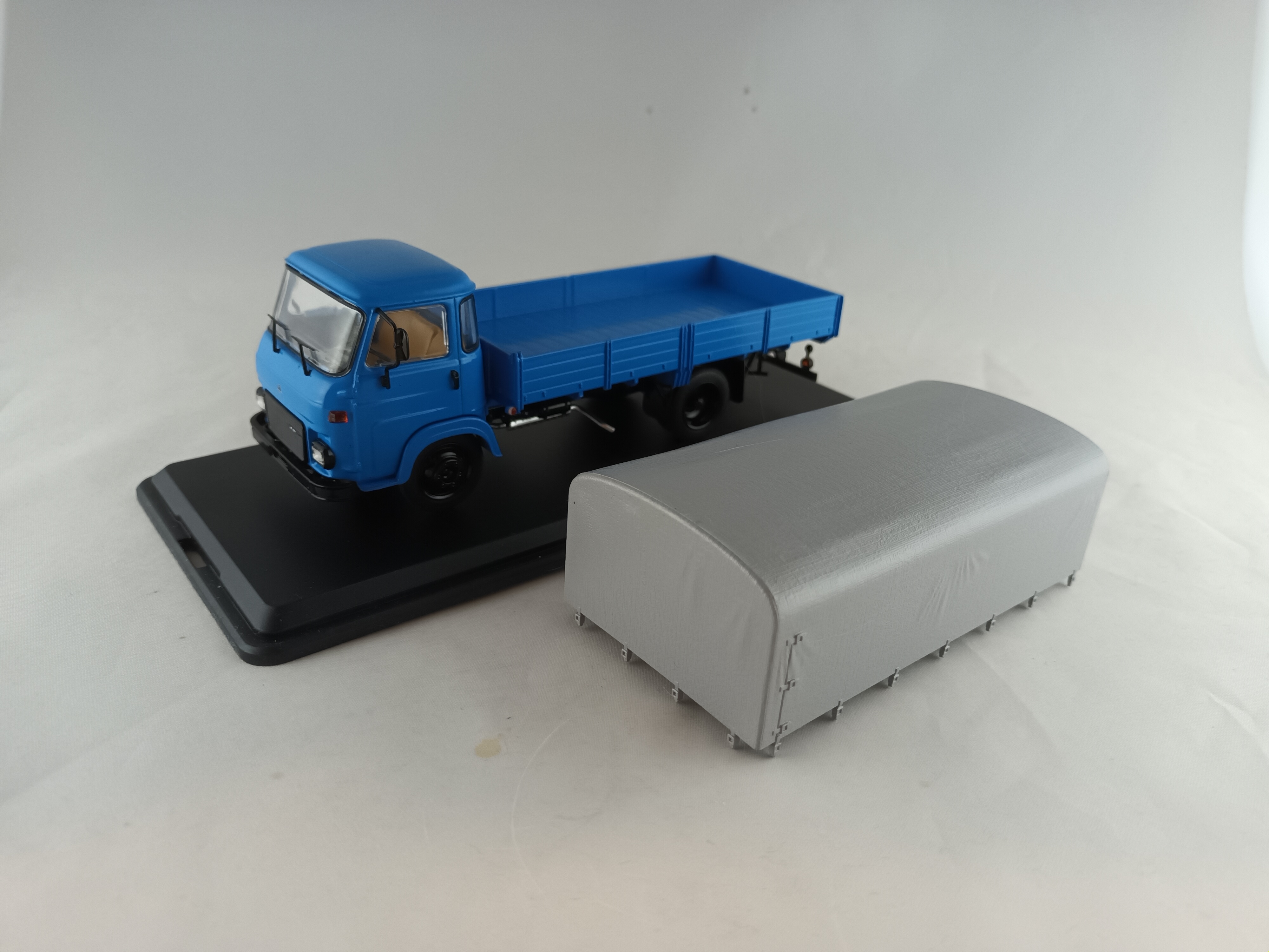 Avia A31N valník s plachtou 1:43 Premium ClassiXXs