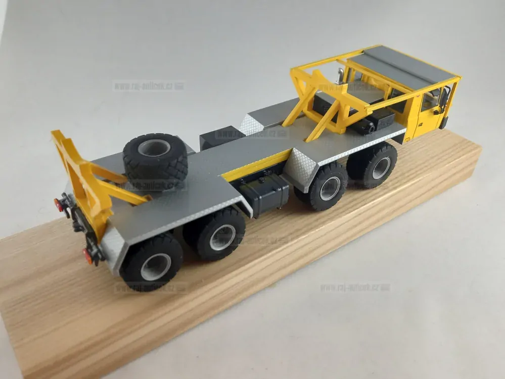 Tatra Dino 8x8 1:43 Kaden