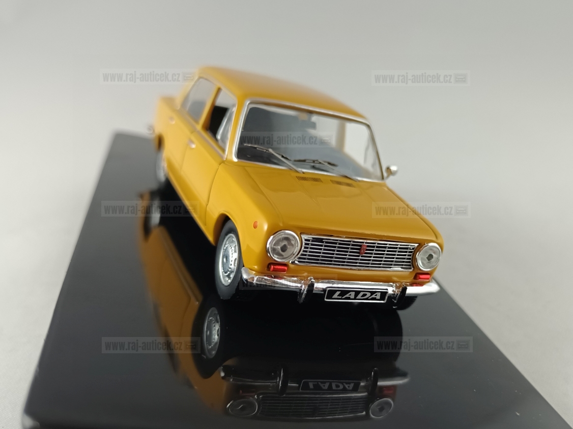 Lada 1200 1:43 IXO