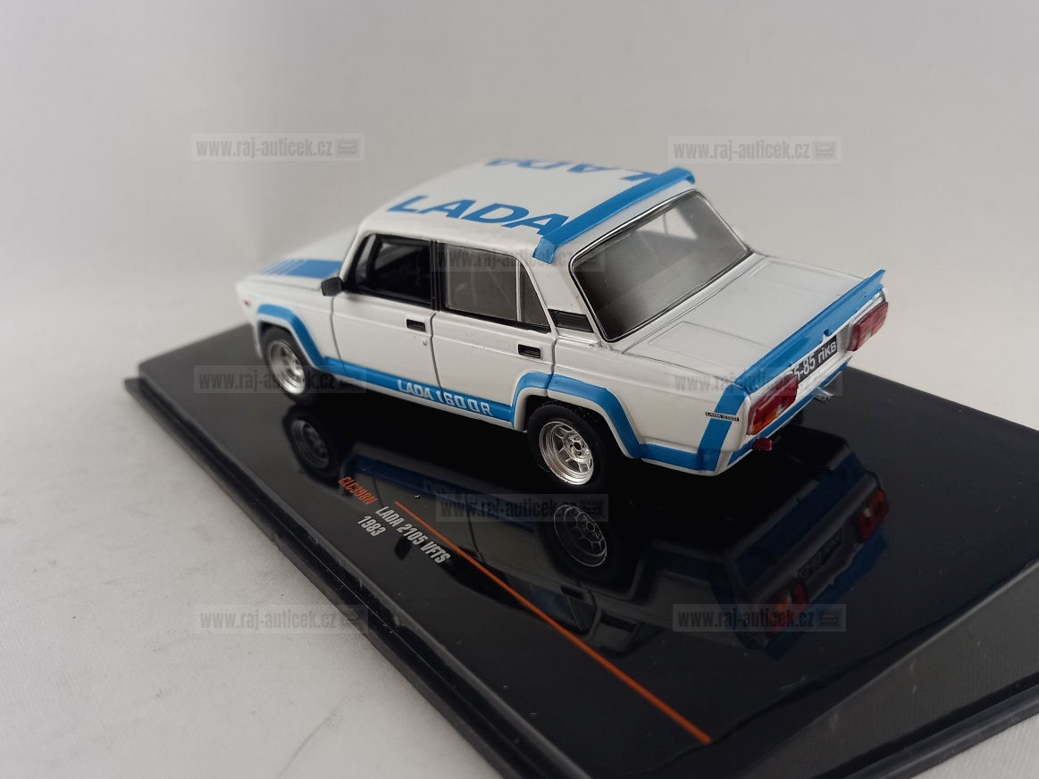 Lada 2105 VFTS 1:43 IXO