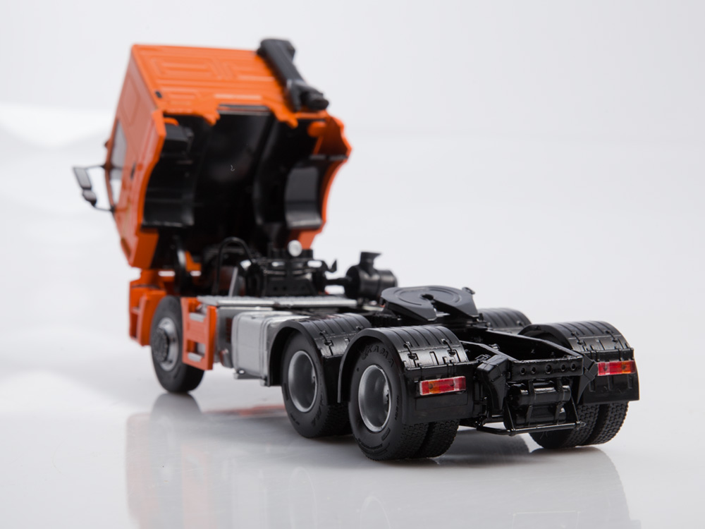 KAMAZ 65206 1:43 Modimio