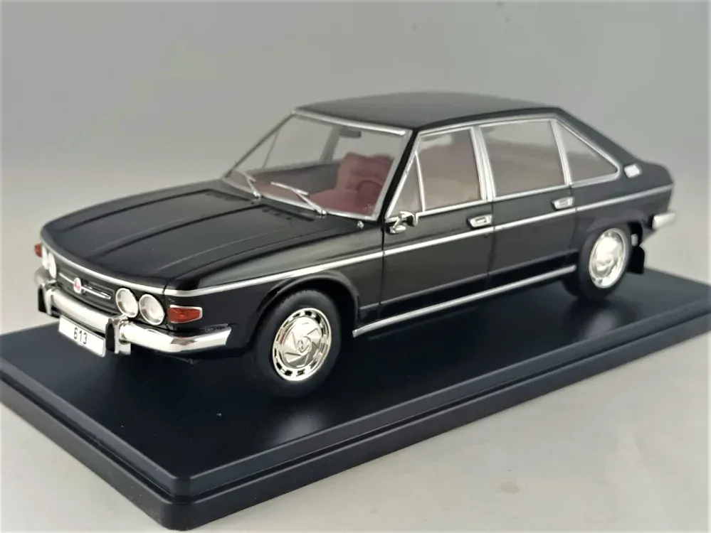 Tatra 613 1:24 Whitebox
